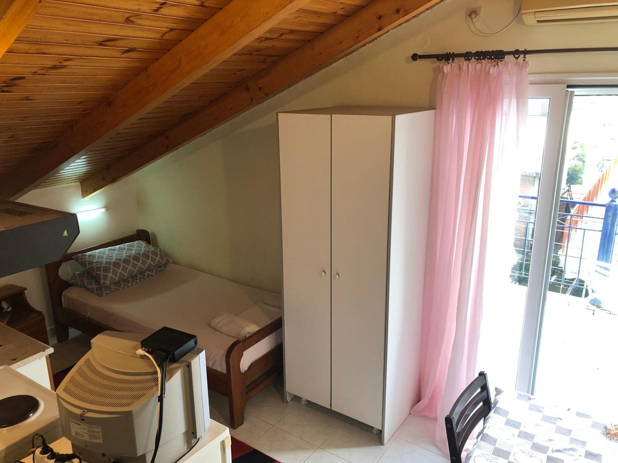 Ion Apartments Messolonghi Single Bed Room Mountain View Loft Mesolóngion エクステリア 写真